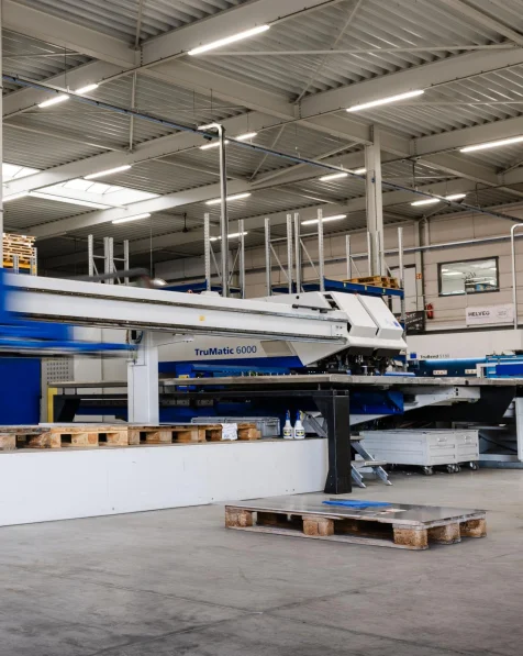 Pons-lasermachine in actie
